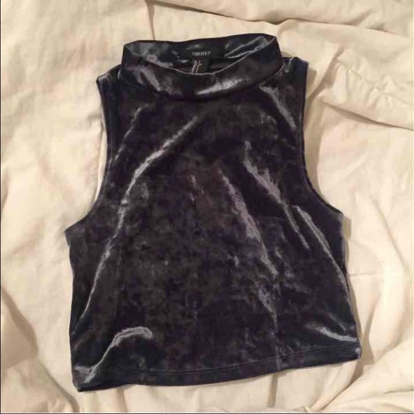 CROP TOPS BUNDLE - Picture 4 of 4