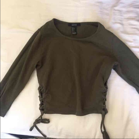 CROP TOPS BUNDLE - Picture 3 of 4