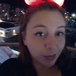 Meet your Posher, Shana