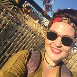 Meet your Posher, Candice