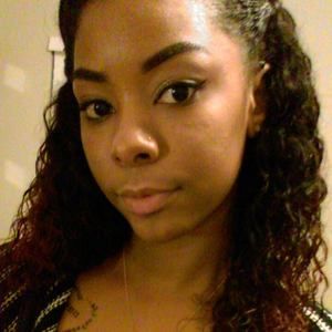 Meet your Posher, Deandra