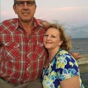 Meet your Posher, Laurie