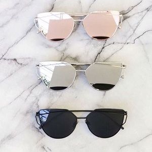 Rose mirrored sunglasses - CALI by Glam Glow