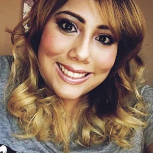 Meet your Posher, Mariana elena