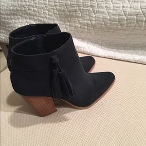 Navy Botties with inside zip and outside tassel