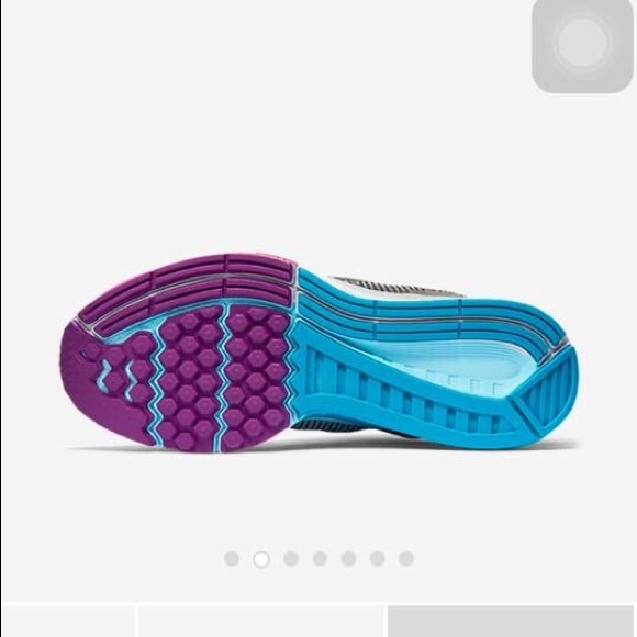 Nike Zoom Structure 19 Shoes - Picture 3 of 4