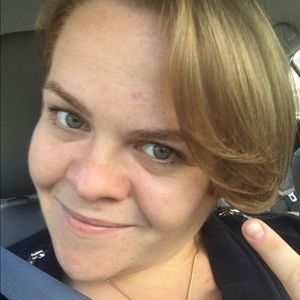 Meet your Posher, Kira