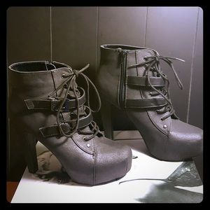 Ankle boots sz 10