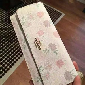 how beautiful wallet