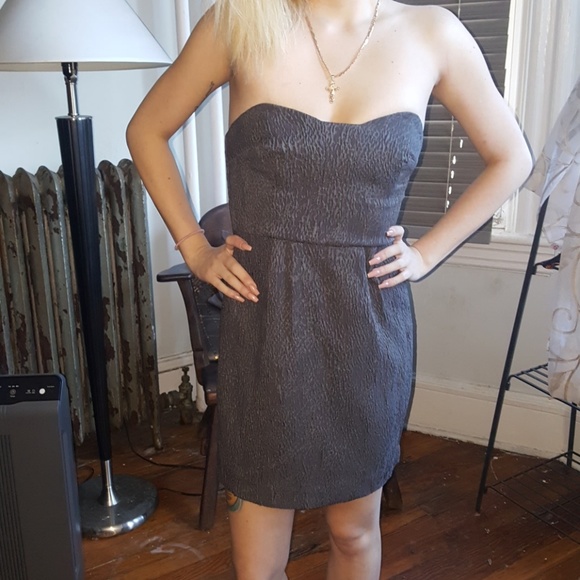 Dress - Picture 3 of 4