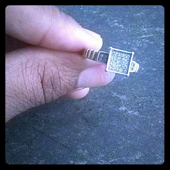 24kt white gold ring