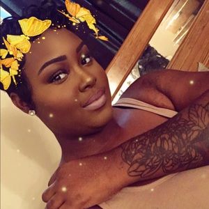 Meet your Posher, Veronica