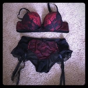 Sexy bra and panty set