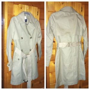 NWOT belted Gap Classic Trench Coat