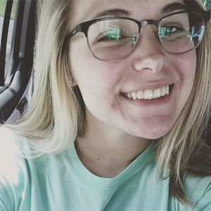 Meet your Posher, Briana