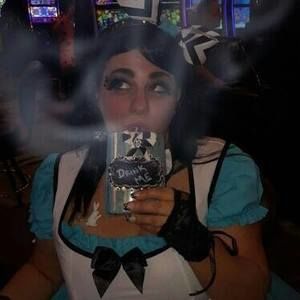 Meet your Posher, Lainie