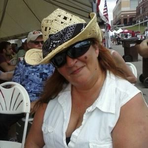 Meet your Posher, Krissy