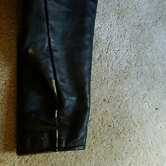 Leather jacket - Picture 2 of 4