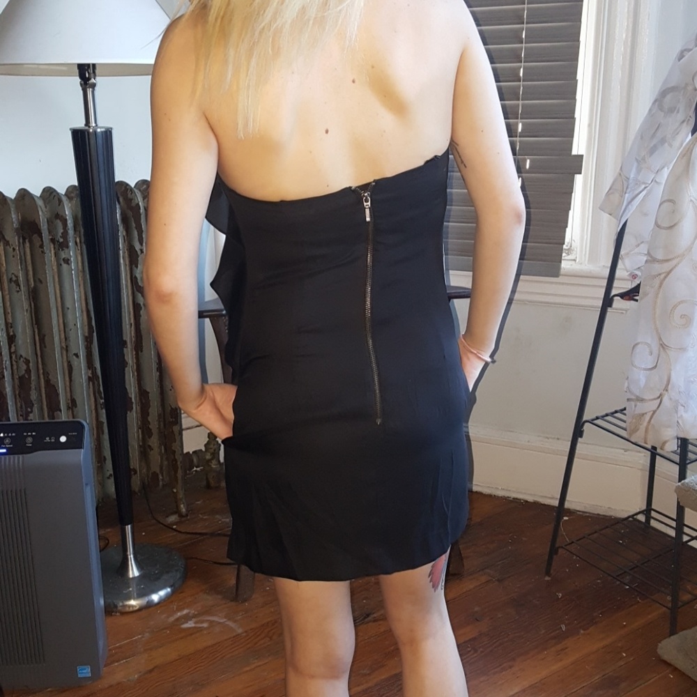 Dress - Picture 3 of 3