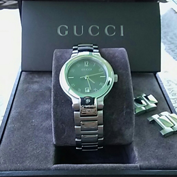 SALE Auth Gucci women\'s Watch main image 3
