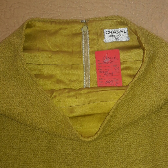 Chanel Tweed Skirt - Picture 3 of 4