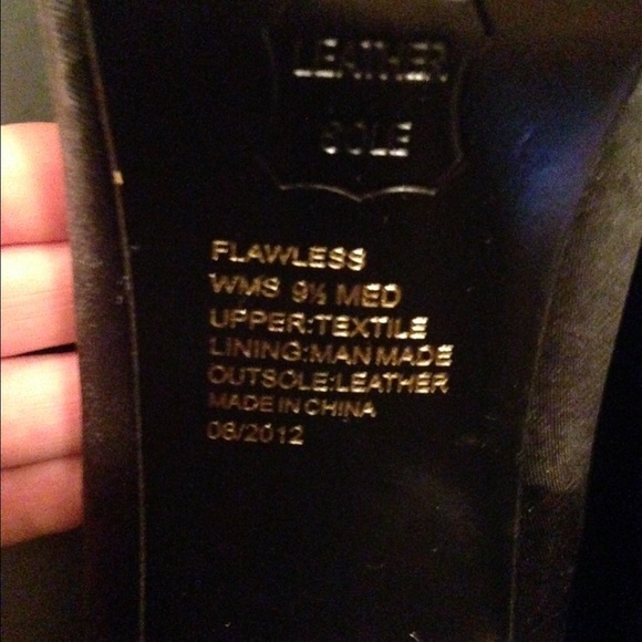 Kenneth Cole Women's pumps - Picture 4 of 4