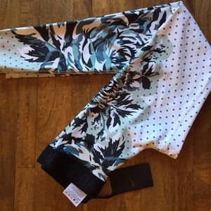 Brand new Nike tights / leggings