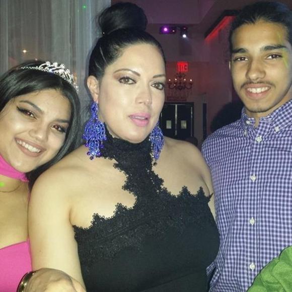 Meet your Posher, Yudy - Picture 1 of 1