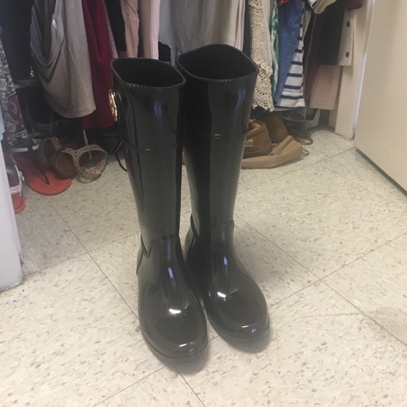 Brand new brown MK rainboots!