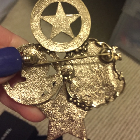 Chanel Dallas Paris limited addition brooch - Picture 4 of 4