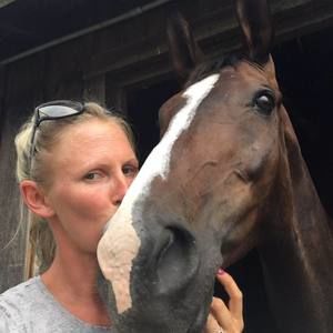 Meet your Posher, Courtney