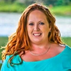 Meet your Posher, Connie