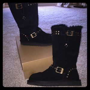 Ugg Boots - Big Kids size 4 (Women's 6)