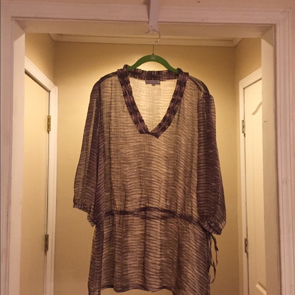 Top - Picture 2 of 2