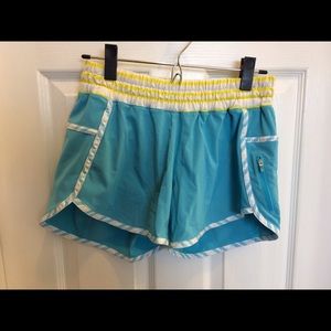 Lululemon Track Attack in Spry Blue, size 8