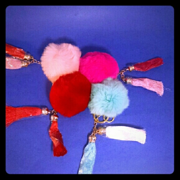 Keychain pompom, 2 tassels, red - Picture 1 of 3