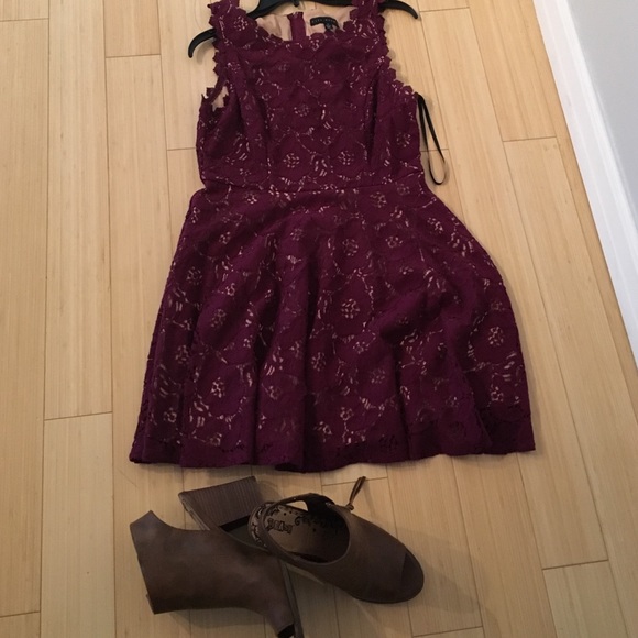 Beautiful lace dress from Macy's
