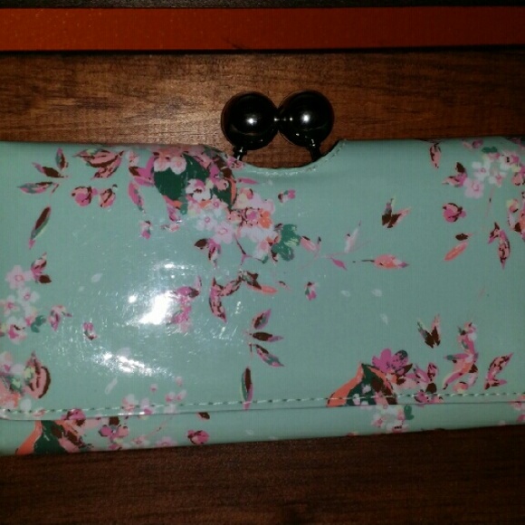 Pattened leather floral wallet