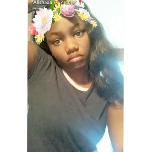 Meet your Posher, Alisha