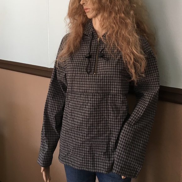 Windbreaker - Picture 2 of 4