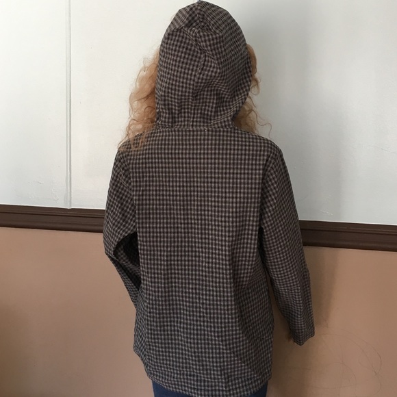 Windbreaker - Picture 3 of 4