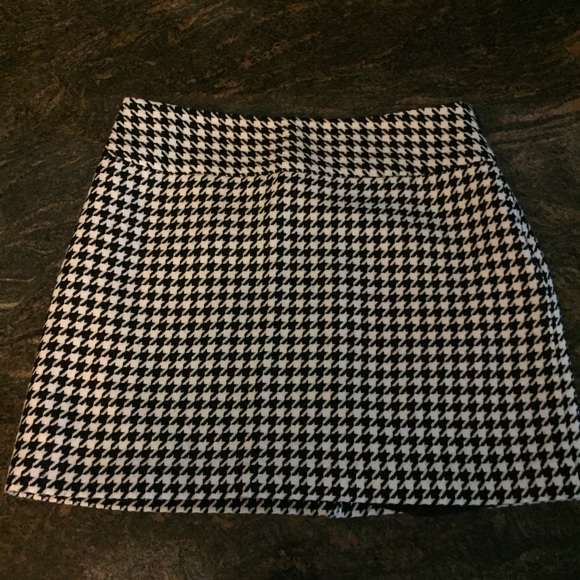 Black and White lined wool Limited mini skirt