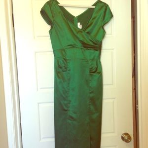 Stop Staring! Emerald green holiday wiggle dress.