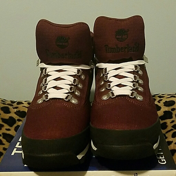 Men's burgundy Timbaland boots - Picture 1 of 2