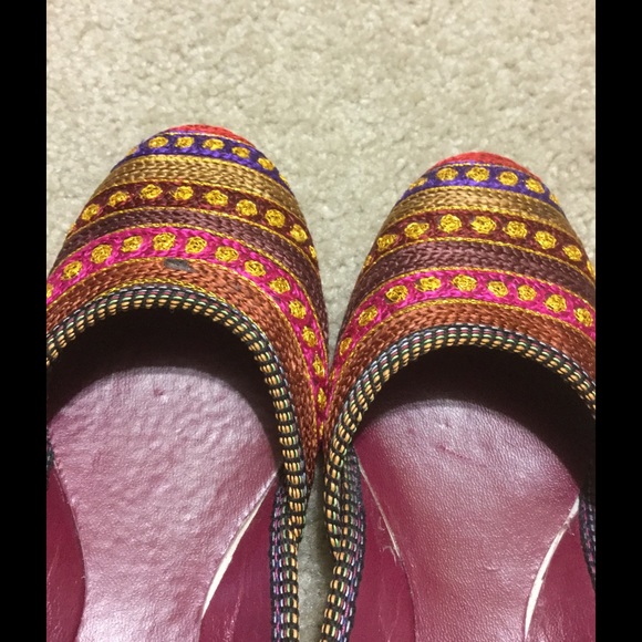 Beautiful jaipuri sandals - Picture 2 of 4