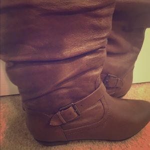 BRAND NEW! Steve Madden Leather Boots!!