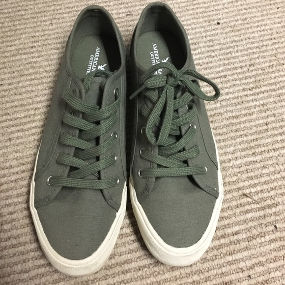 American eagle sneakers