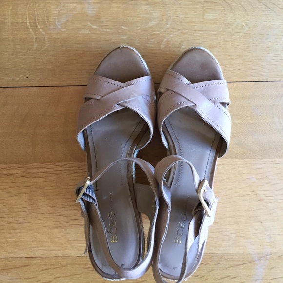 BCBG espedrille wedge size 9.5
