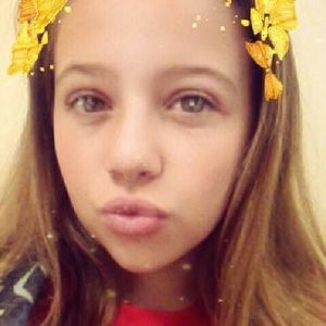 Meet your Posher, Kayla