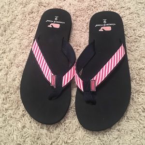 Vineyard vines flip flips